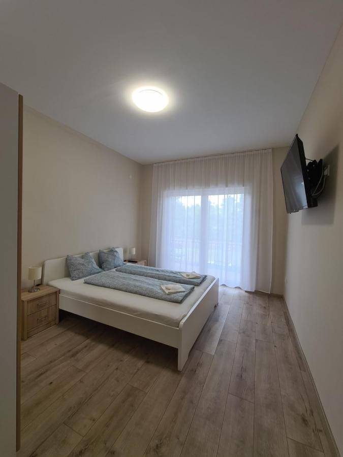 Oet Fenyo Apartmanhaz شيوفوك المظهر الخارجي الصورة
