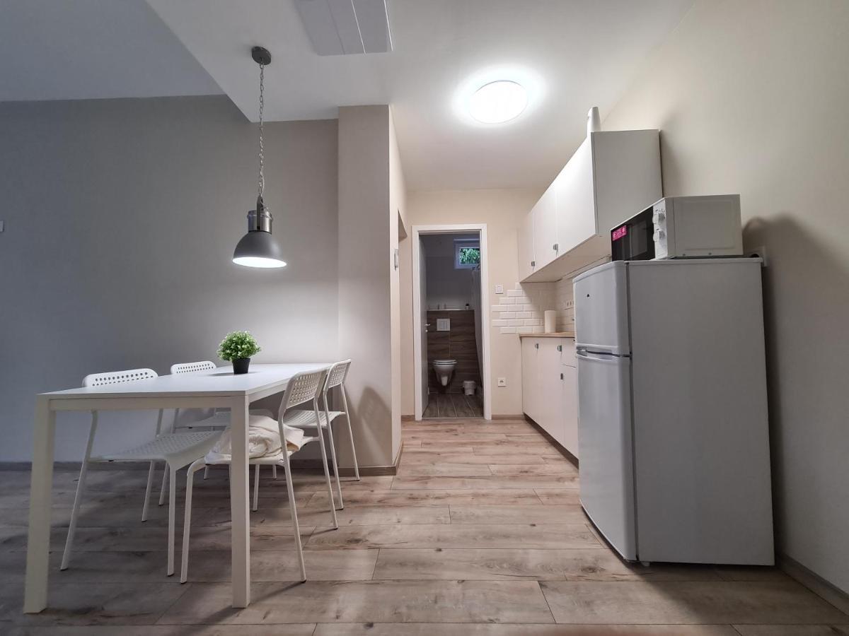 Oet Fenyo Apartmanhaz شيوفوك المظهر الخارجي الصورة