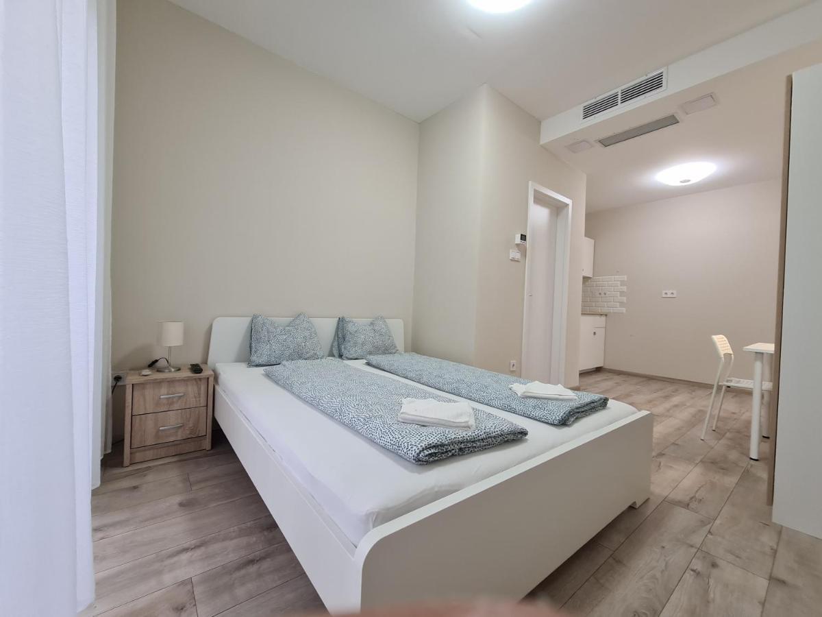Oet Fenyo Apartmanhaz شيوفوك المظهر الخارجي الصورة